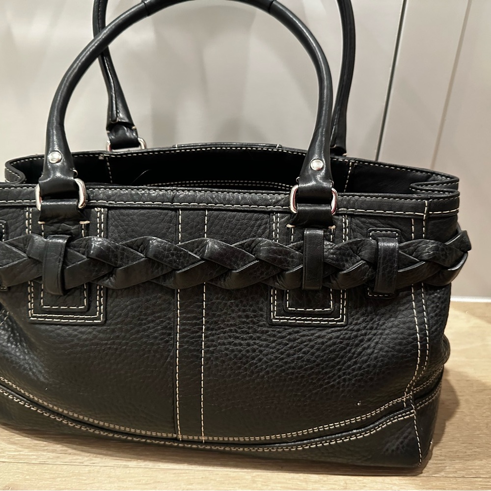 Coach Leather Purse Pristine condition